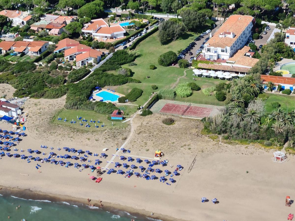 Hotel Della Baia Байя-Домиция Экстерьер фото