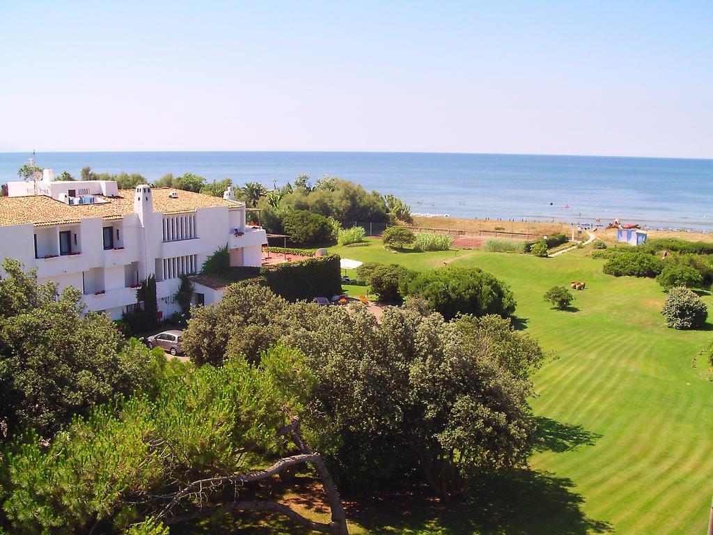 Hotel Della Baia Байя-Домиция Экстерьер фото