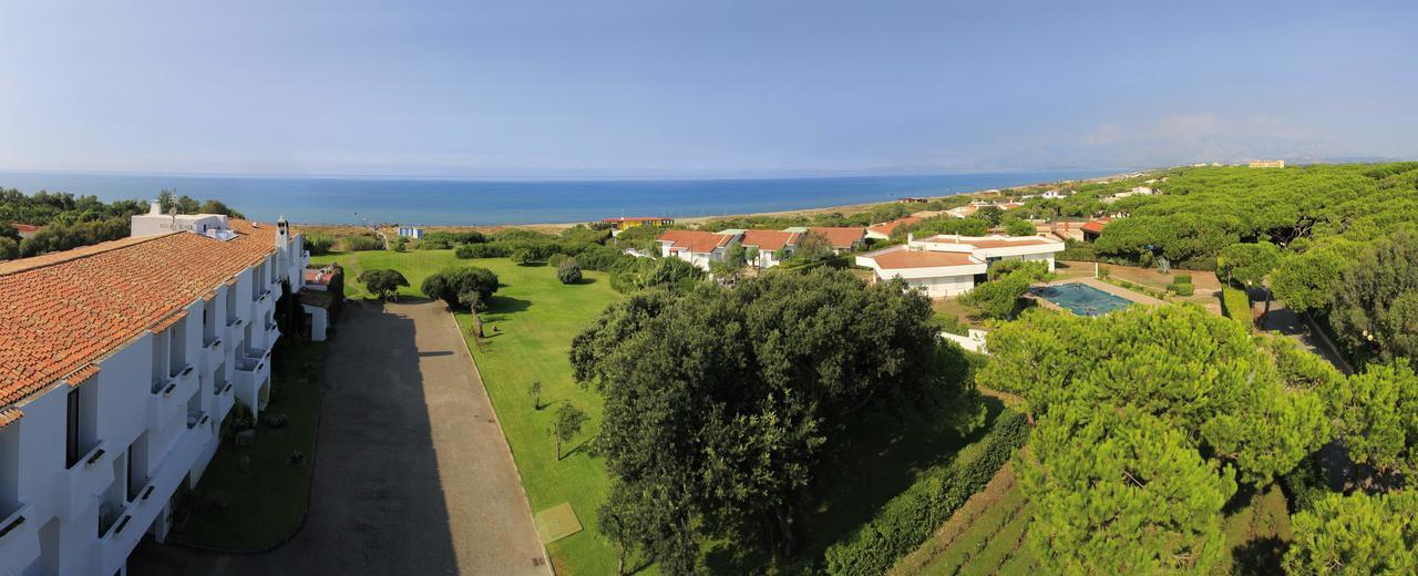 Hotel Della Baia Байя-Домиция Экстерьер фото